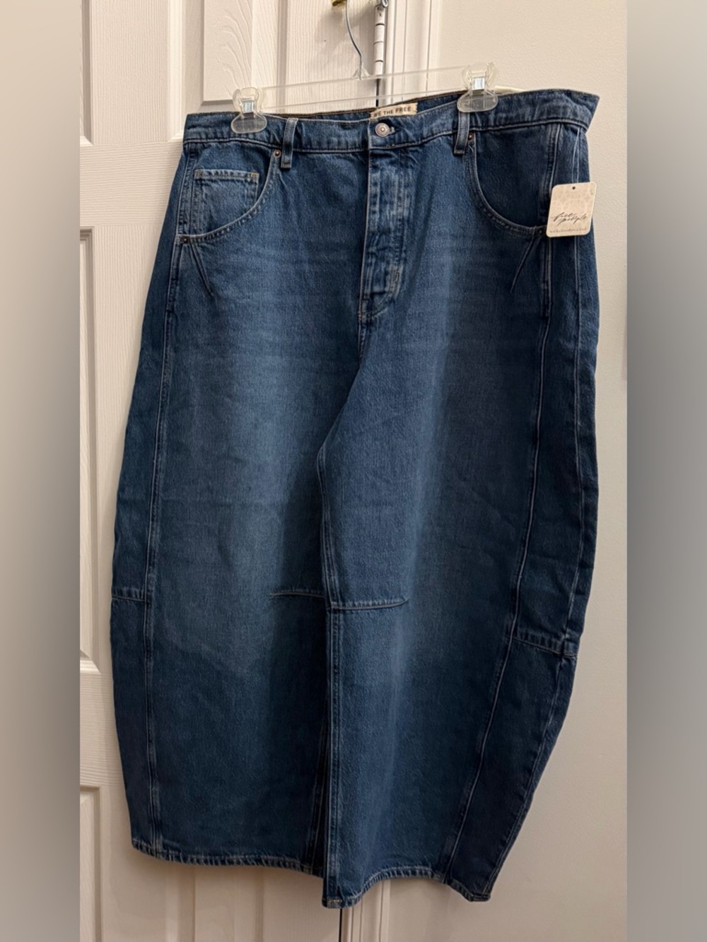 Free People We The Free CRVY Venus Barrel Jeans - Picture 4 of 7